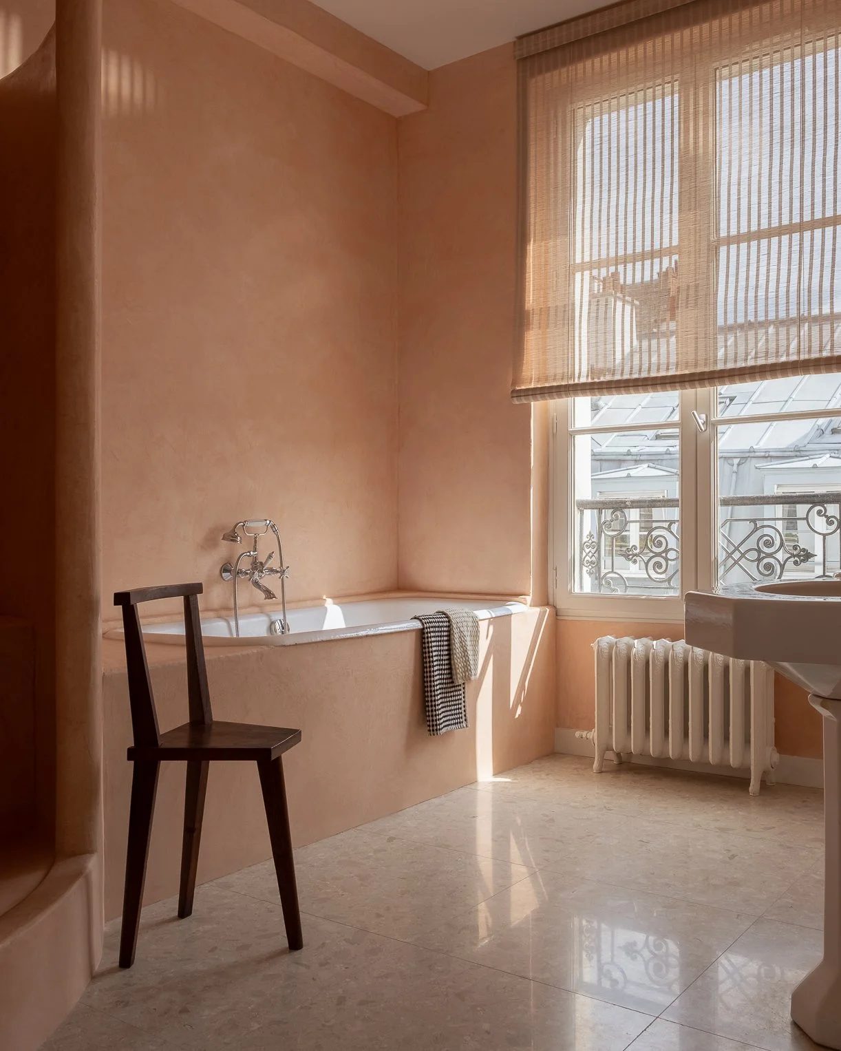 Rénovation d'appartement Goncourt, Paris — matériaux authentiques, architecte d'intérieur Paris — Studio Emsé