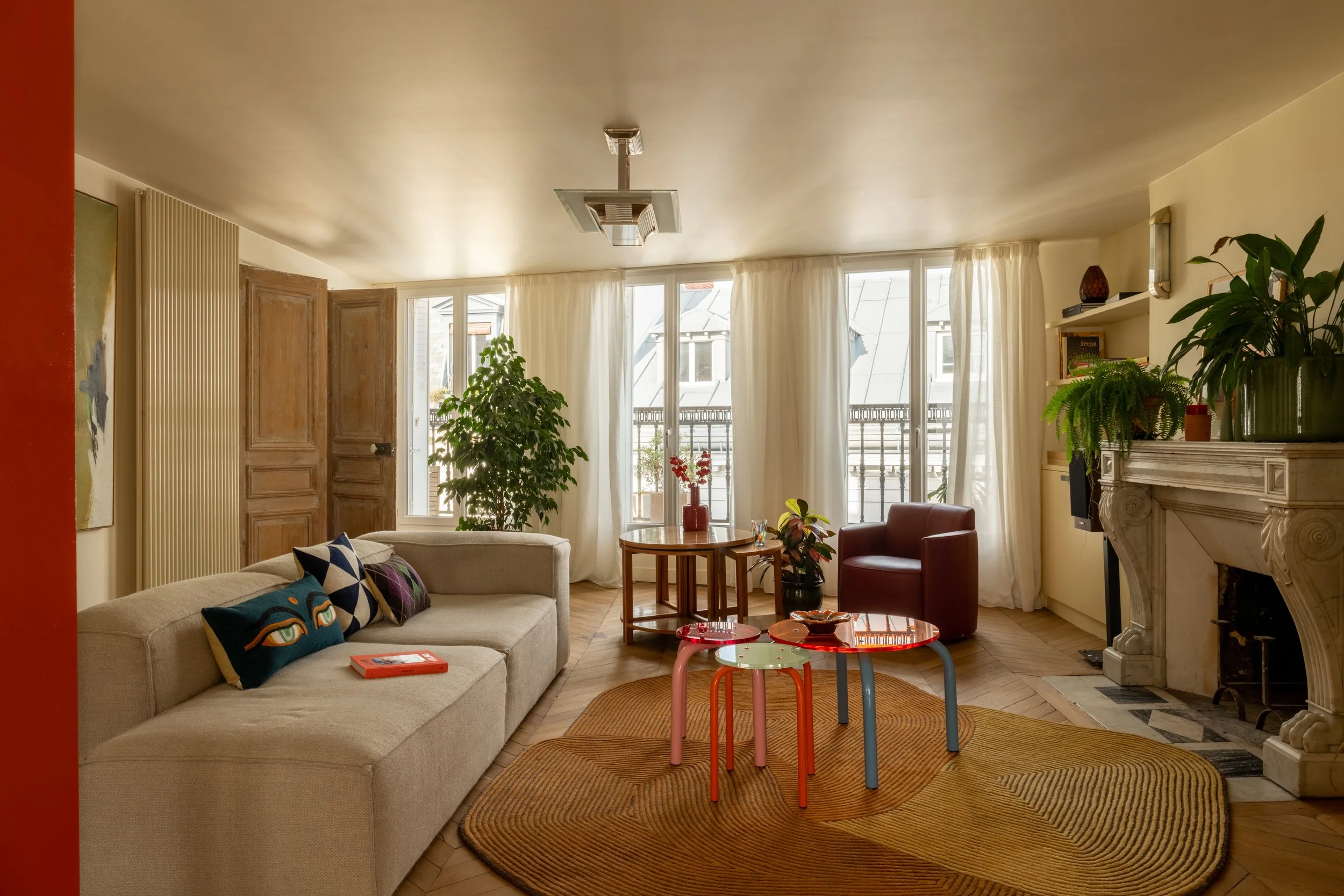 Vue d'angle salon — rénovation duplex 160 m² Bonne Nouvelle Paris, architecte d'intérieur Studio Emsé